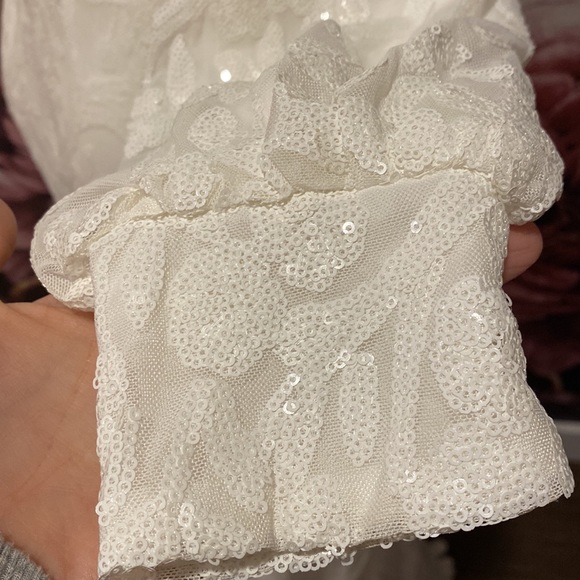 Beautiful White Dress with Slit ( will need a dry clean ) - Picture 13 of 16